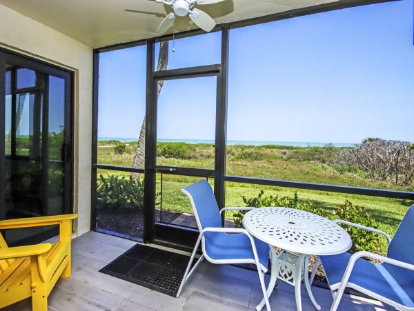 Beachfront Luxury on Sanibel Island - Relax and Unwind
