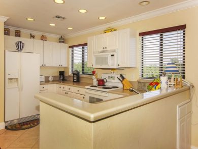 Two Bedroom, Two Bathroom Third Floor Sanibel Beach Condo