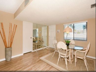 Siesta Key Vacation Condo Sleeps Eigth Guests.