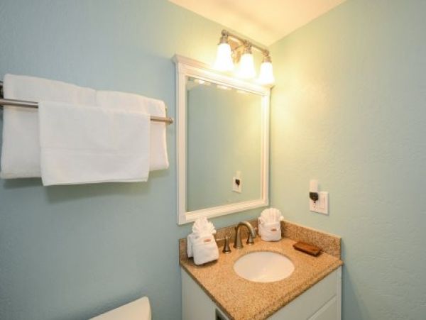 Siesta Key Vacation Condo Two Bedrooms Sleeps Six