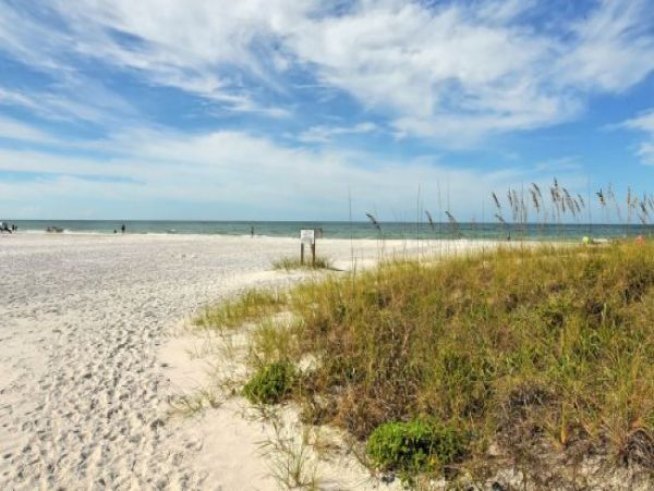 Siesta Key Vacation Condo Two Bedrooms Sleeps Six