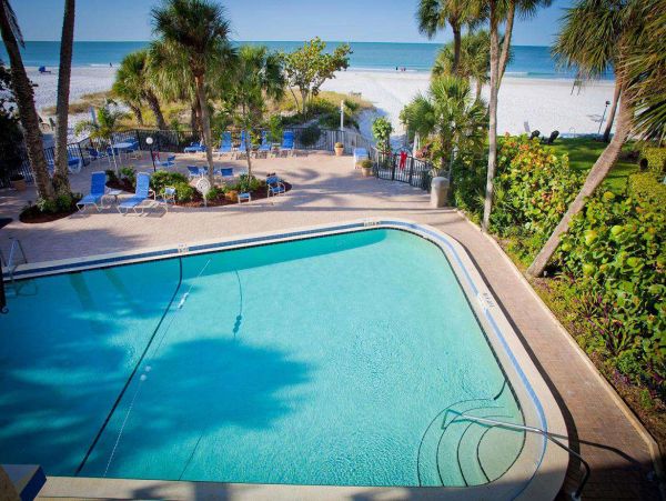 Siesta Key Vacation Condo Two Bedrooms Sleeps Six