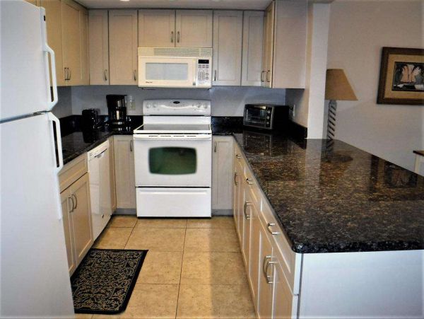 Great Value Two Bedroom Vacation Condo in Siesta Key