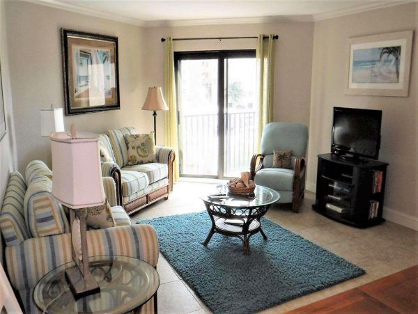 Great Value Two Bedroom Vacation Condo in Siesta Key