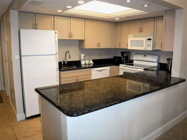Great Value Two Bedroom Vacation Condo in Siesta Key