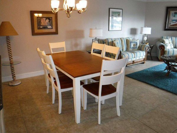 Great Value Two Bedroom Vacation Condo in Siesta Key