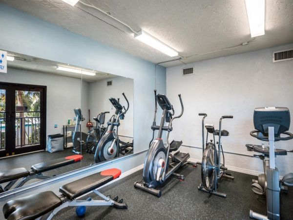 Great Value Two Bedroom Vacation Condo in Siesta Key