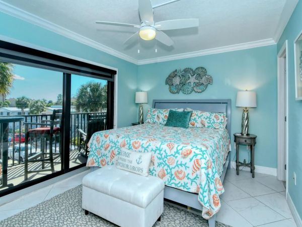 Siesta Key Gulf View Two Bedroom Vacation Condo