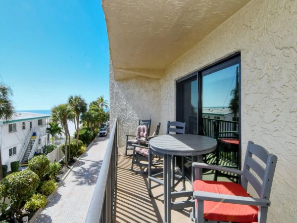 Siesta Key Gulf View Two Bedroom Vacation Condo