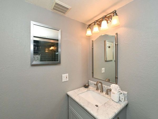 On Beach Vacation Condo Two Bedroom on Siesta Key