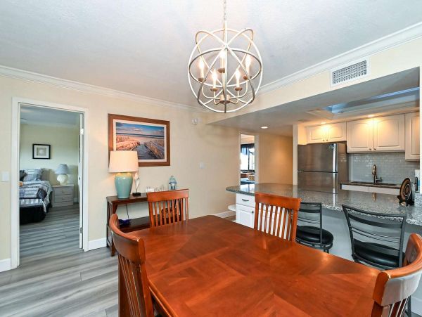 On Beach Vacation Condo Two Bedroom on Siesta Key