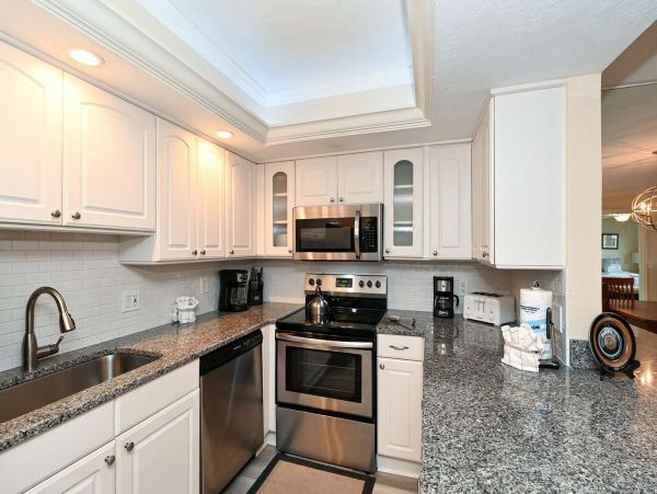 On Beach Vacation Condo Two Bedroom on Siesta Key