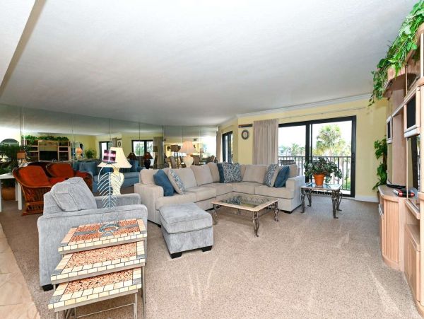 Siesta Key Vacation Beach Condo 3 Bedrooms Sleeps Eight