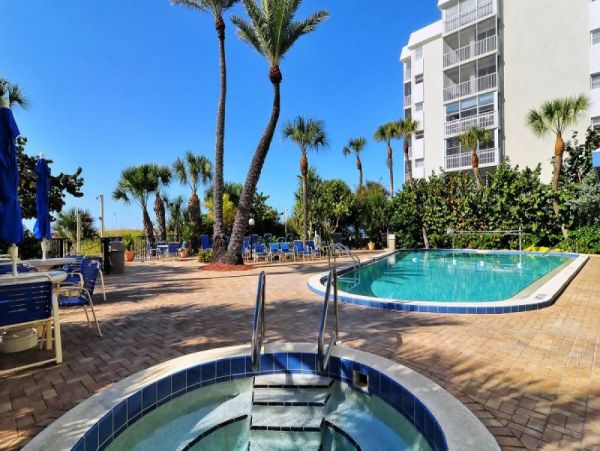 Siesta Key Vacation Beach Condo 3 Bedrooms Sleeps Eight
