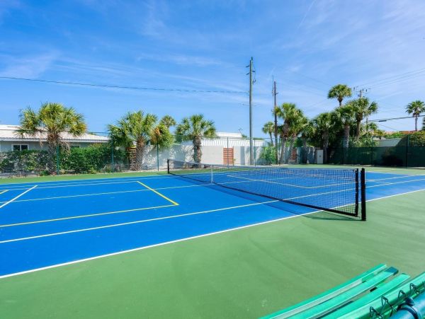 Three Bedroom Beach Vacation Condo on Siesta Key Sleeps 8