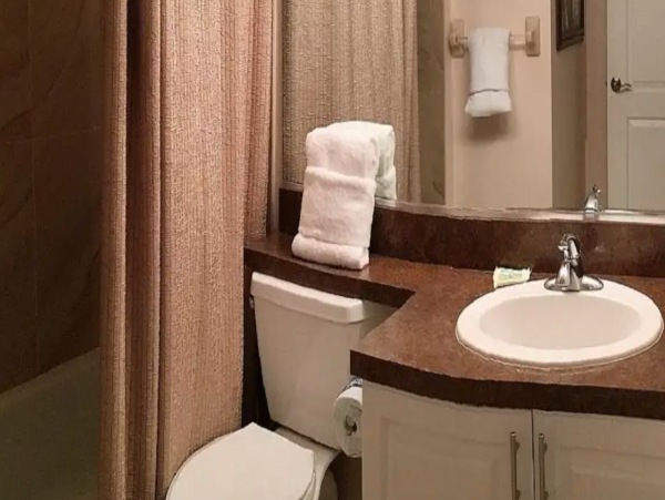 Three Bedroom Beach Vacation Condo on Siesta Key Sleeps 8