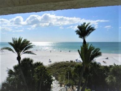 Siesta Key Vacation Condo Sleeps Eight Guests