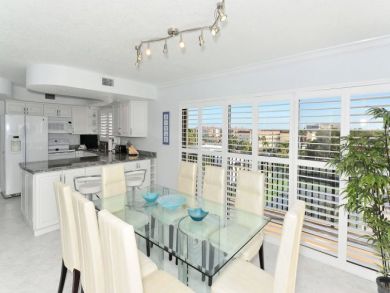 A Rare & Stunning Rental Super Spacious Siesta Key Condo