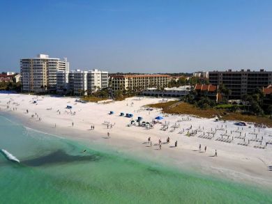 A Rare & Stunning Rental Super Spacious Siesta Key Condo