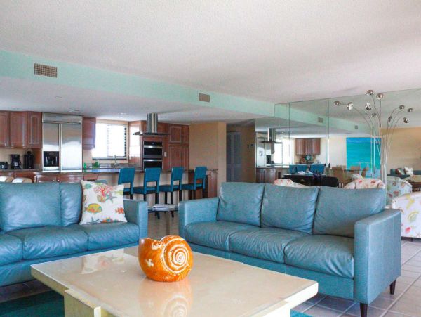 Siesta KeyVacation Condo Sleeps Eight Guests