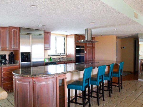 Siesta KeyVacation Condo Sleeps Eight Guests