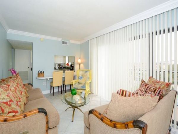Siesta Key Vacation Condo with 2 Bedrooms