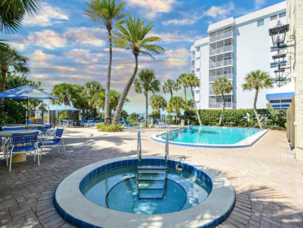 Siesta Key Vacation Condo with 2 Bedrooms