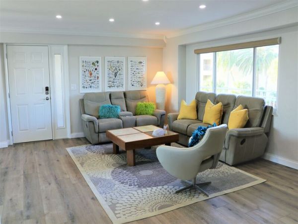 Siesta Key Two Bedroom Condo with Partial Gulf Views