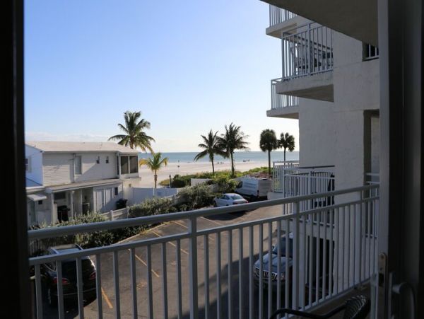 Siesta Key Two Bedroom Condo with Partial Gulf Views