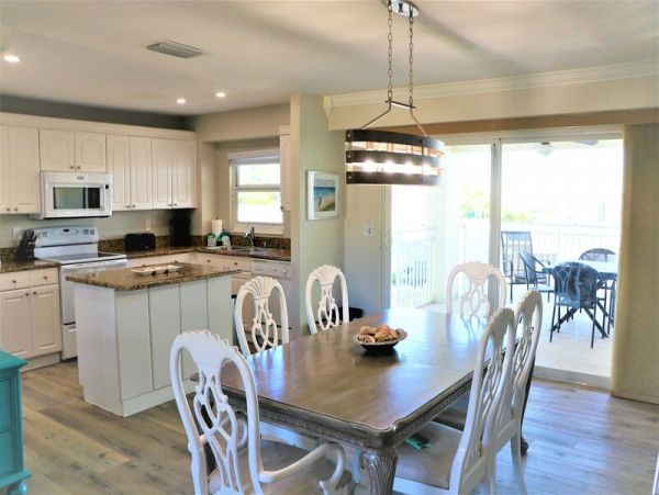 Siesta Key Two Bedroom Condo with Partial Gulf Views