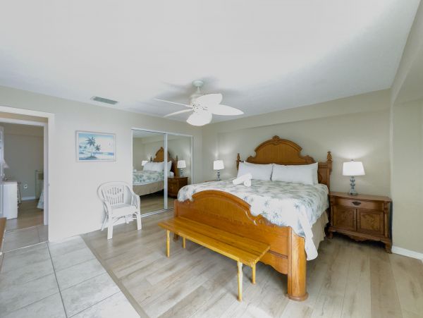 Gulfview Retreat with Beautiful View on Siesta Key