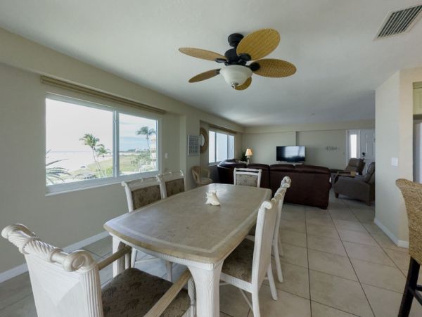 Gulfview Retreat with Beautiful View on Siesta Key