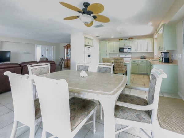 Gulfview Retreat with Beautiful View on Siesta Key