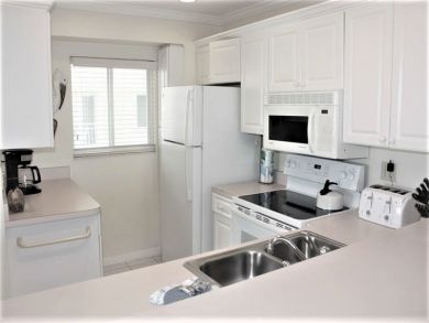 Beachfront Two Bedroom Vacation Condo in Siesta Key Beachfront Two Bedroom Vacation Condo in Siesta Key