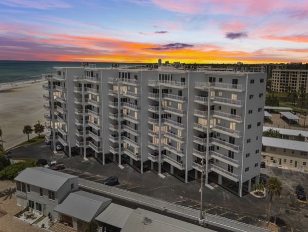 Beachfront Condo in Siesta Key, Fl - Your Perfect Getaway