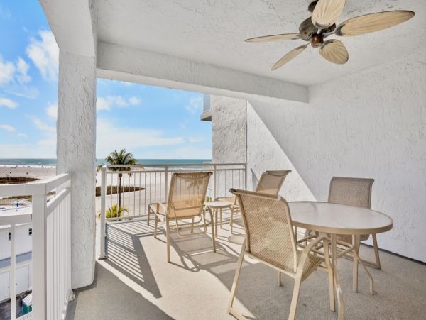 Beachfront Condo in Siesta Key, Fl - Your Perfect Getaway