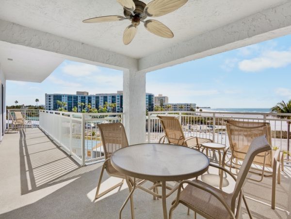 Beachfront Condo in Siesta Key, Fl - Your Perfect Getaway