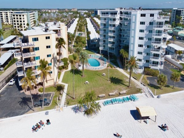 Beachfront Condo in Siesta Key, Fl - Your Perfect Getaway