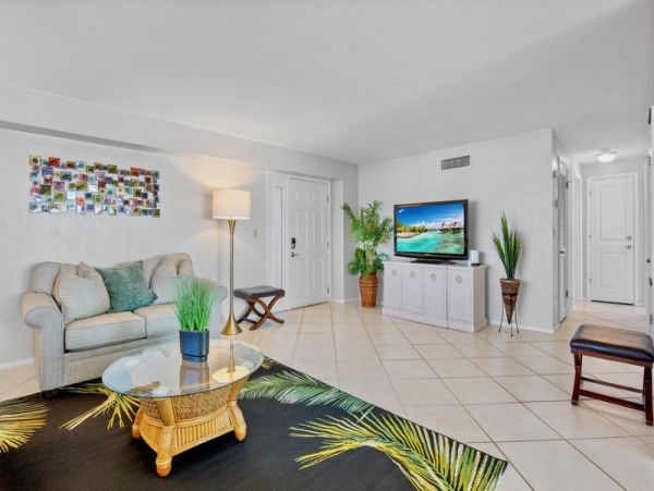 Beachfront Condo in Siesta Key, Fl - Your Perfect Getaway