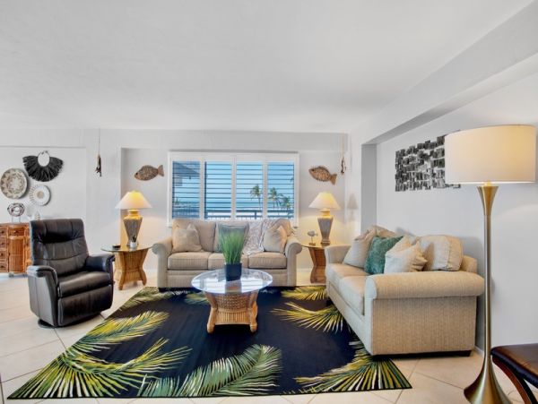 Beachfront Condo in Siesta Key, Fl - Your Perfect Getaway