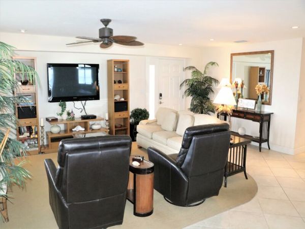 Gulf Front 2 Bedroom Siesta Key Condo with Private Beach