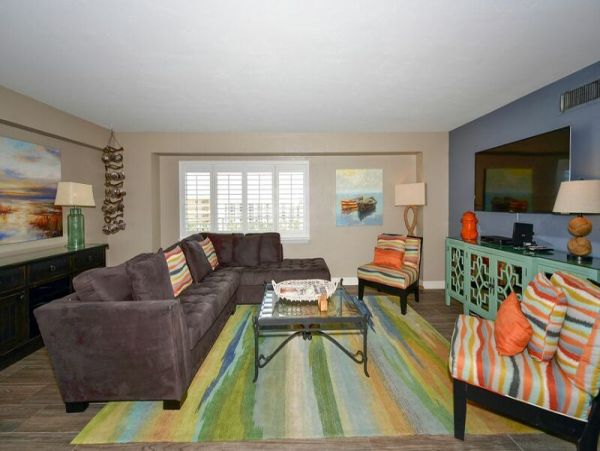 Lovely Family Condo On Beach 3 Community Pools Sleeps 6