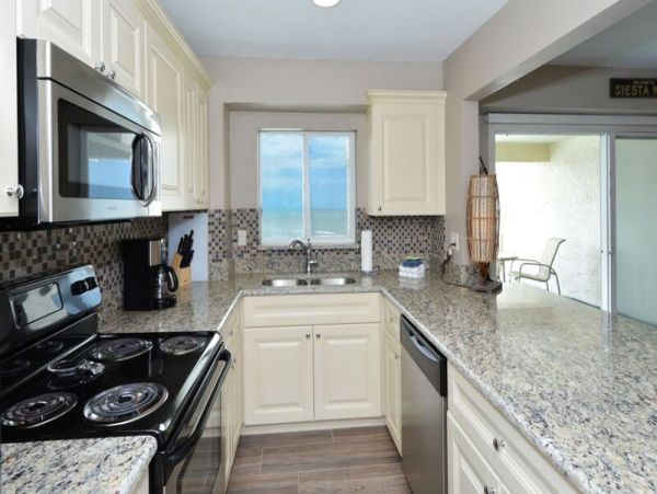 Lovely Family Condo On Beach 3 Community Pools Sleeps 6
