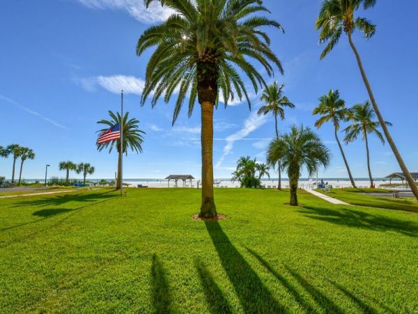 Lovely Family Condo On Beach 3 Community Pools Sleeps 6