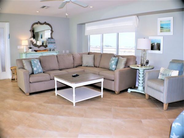 Beachfront Two Bedroom Vacation Condo in Siesta Key