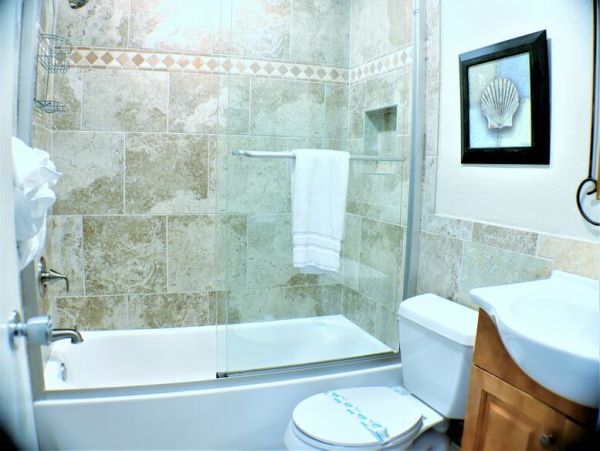 Gulfside Getaway: Beachfront Bliss in Siesta Key