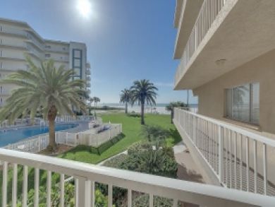 Siesta Key Newly Remodeled Vacation Rental Steps to Sand
