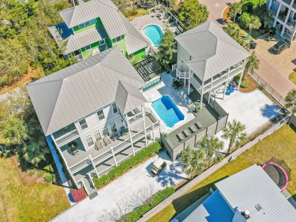 Santa Rosa Beach Luxury Ten Bedroom Vacation Rental Sleeps 37