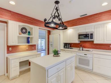 Siesta Key Four Bedroom Vacation Home Sleeps 8 Guests