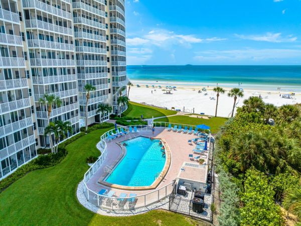 Gulf Front Siesta Key Vacation Condo Two Bedroom